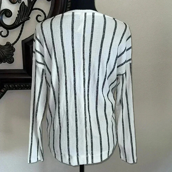 Anthropologie Women’s Willa Textured Gauze Striped Long Sleeve Top Size Small - Picture 14 of 14